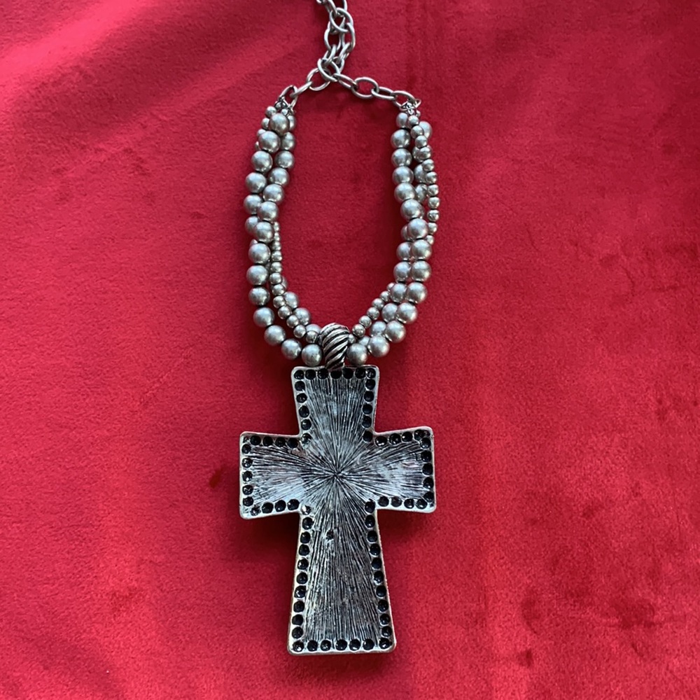 Women’s silver necklace with rhinestones. - Picture 3 of 6